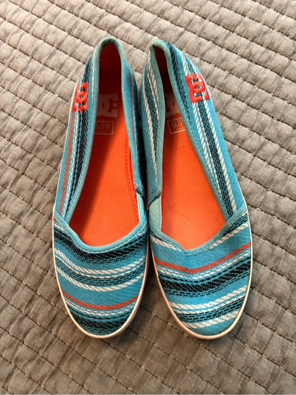 DC casual woven accents